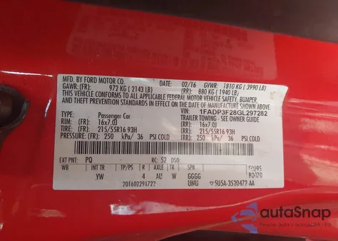 2016 Ford Focus Se z USA, uszkodzony, nr VIN 1FADP3F28GL297282